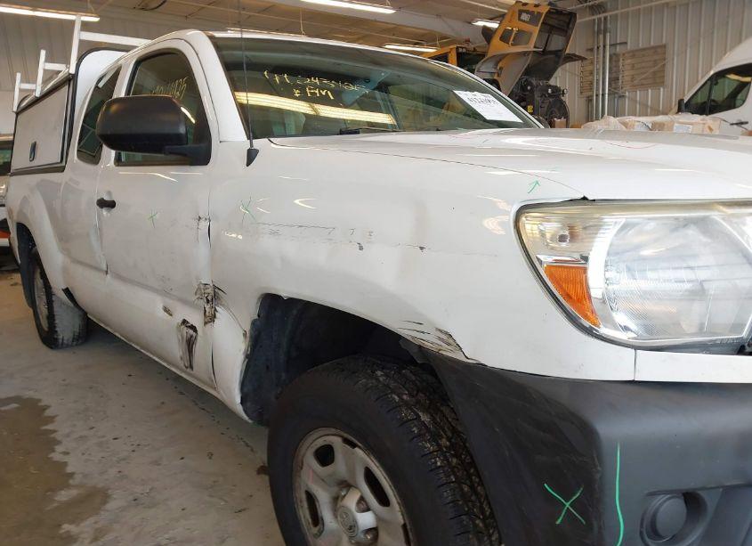 Photo 6 of 2015 Toyota Tacoma (VIN 5TFTX4CN1FX057332)