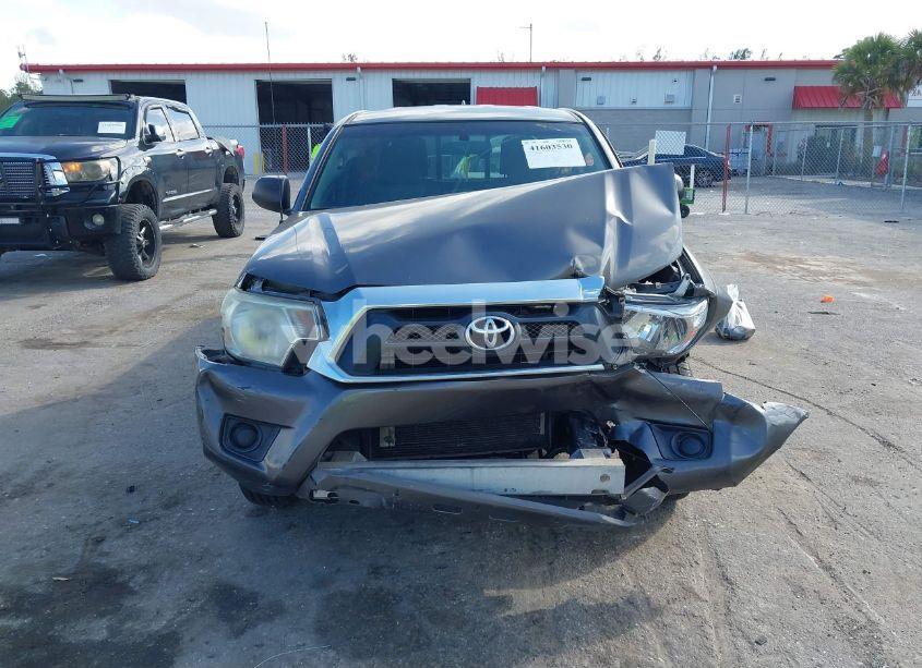 Photo 12 of 2015 Toyota Tacoma (VIN 5TFTX4CN1FX063471)