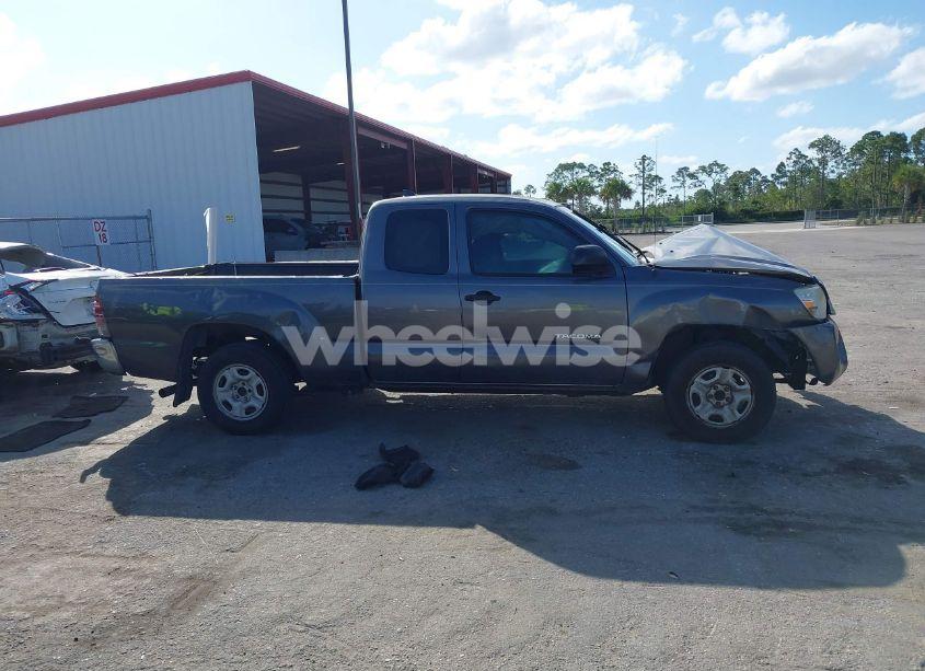Photo 13 of 2015 Toyota Tacoma (VIN 5TFTX4CN1FX063471)