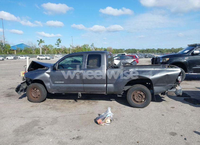 Photo 14 of 2015 Toyota Tacoma (VIN 5TFTX4CN1FX063471)