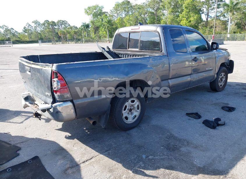 Photo 4 of 2015 Toyota Tacoma (VIN 5TFTX4CN1FX063471)