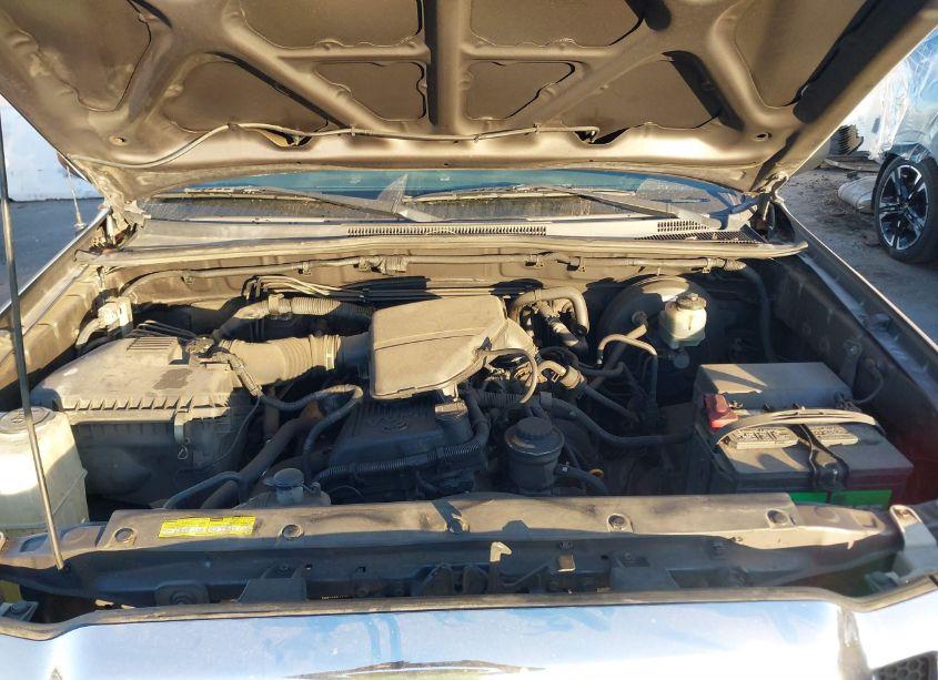 Photo 10 of 2011 Toyota Tacoma ACCESS CAB (VIN 5TFTX4CN2BX009932)