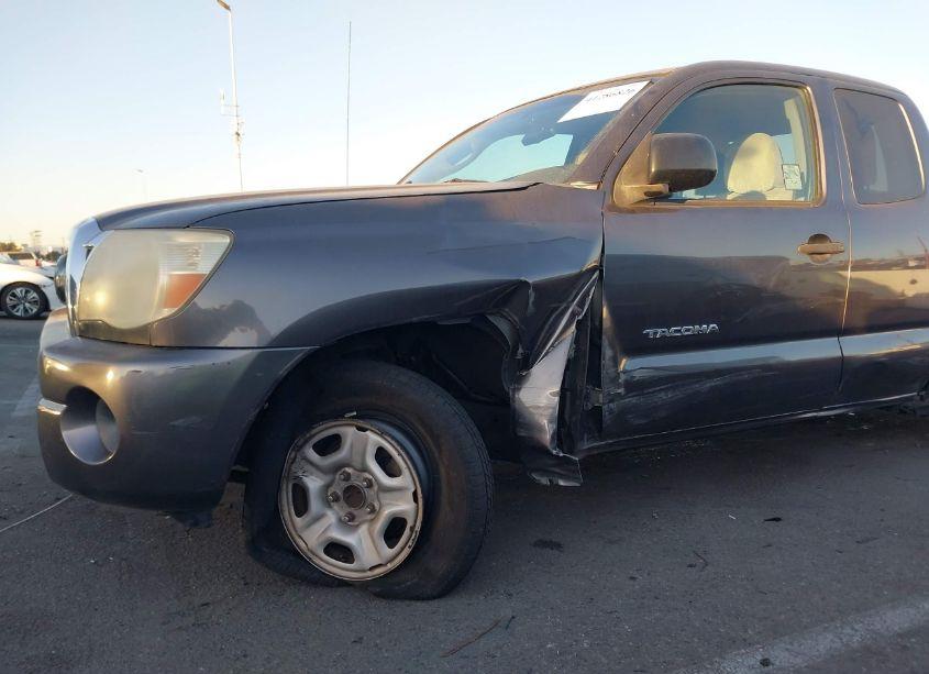 Photo 6 of 2011 Toyota Tacoma ACCESS CAB (VIN 5TFTX4CN2BX009932)