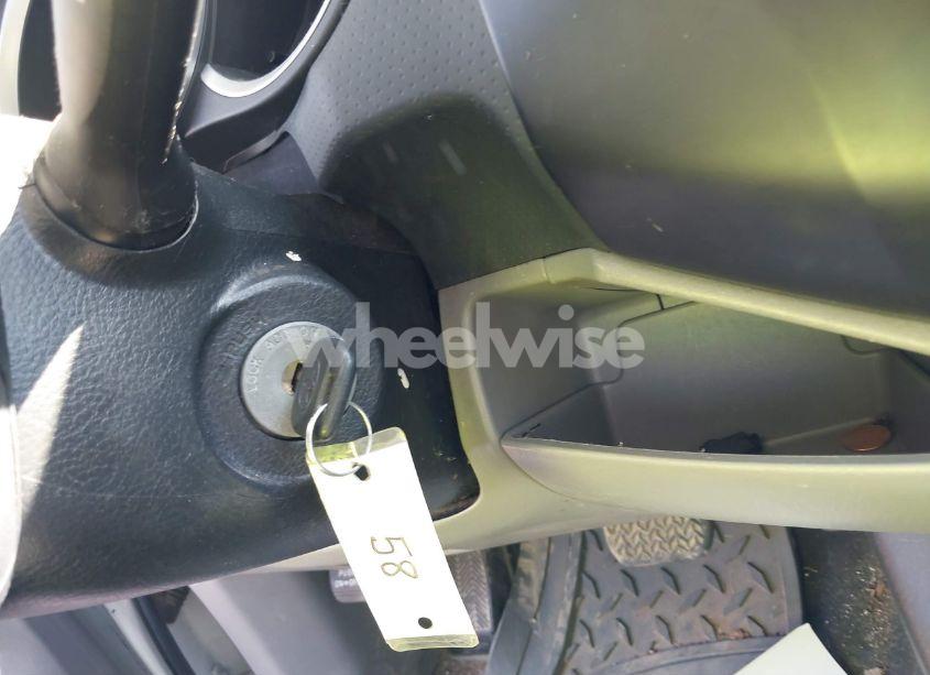 Photo 10 of 2015 Toyota Tacoma (VIN 5TFTX4CN2FX051491)