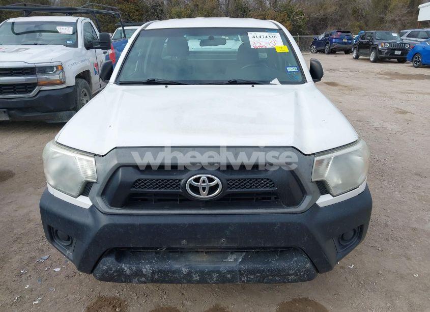 Photo 11 of 2015 Toyota Tacoma (VIN 5TFTX4CN2FX051491)