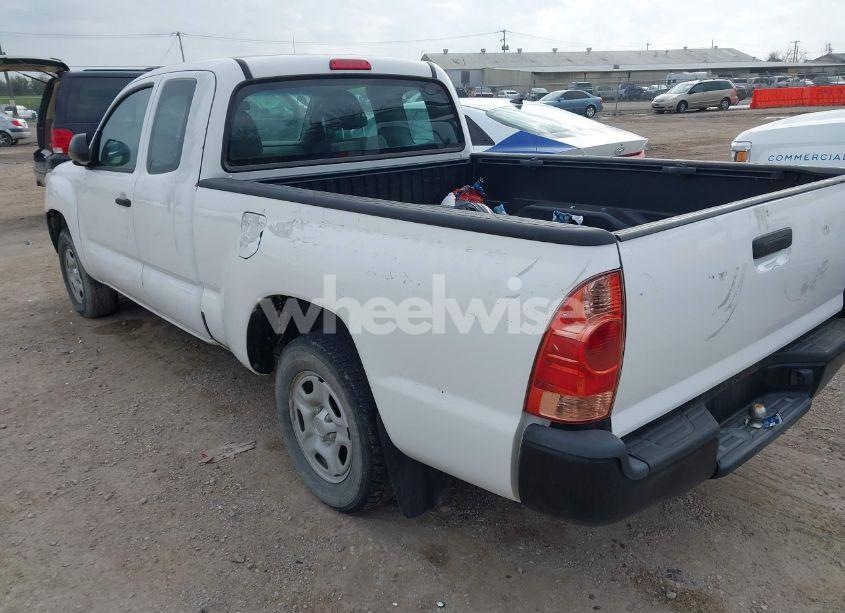 Photo 3 of 2015 Toyota Tacoma (VIN 5TFTX4CN2FX051491)
