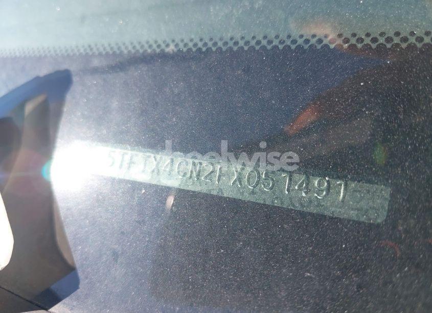 Photo 8 of 2015 Toyota Tacoma (VIN 5TFTX4CN2FX051491)