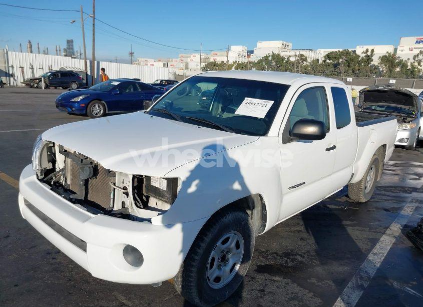 Photo 2 of 2011 Toyota Tacoma ACCESS CAB (VIN 5TFTX4CN3BX009535)