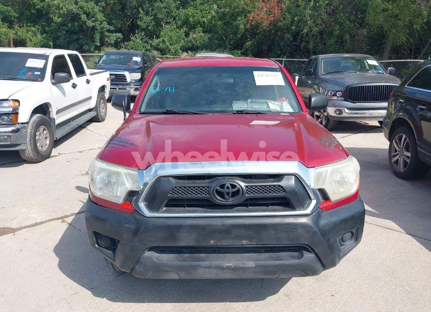 Photo 12 of 2015 Toyota Tacoma (VIN 5TFTX4CN3FX064864)