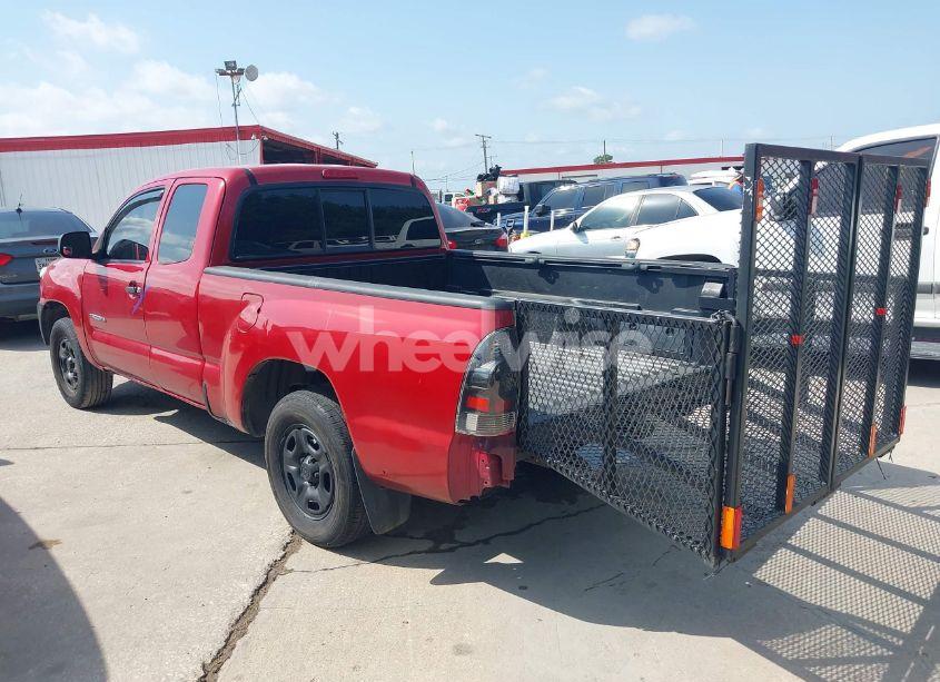 Photo 14 of 2015 Toyota Tacoma (VIN 5TFTX4CN3FX064864)