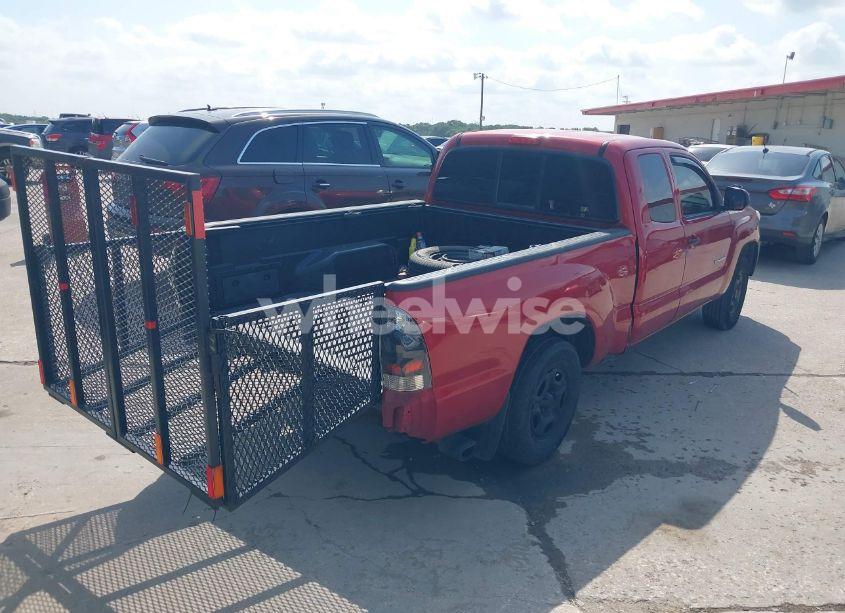 Photo 4 of 2015 Toyota Tacoma (VIN 5TFTX4CN3FX064864)
