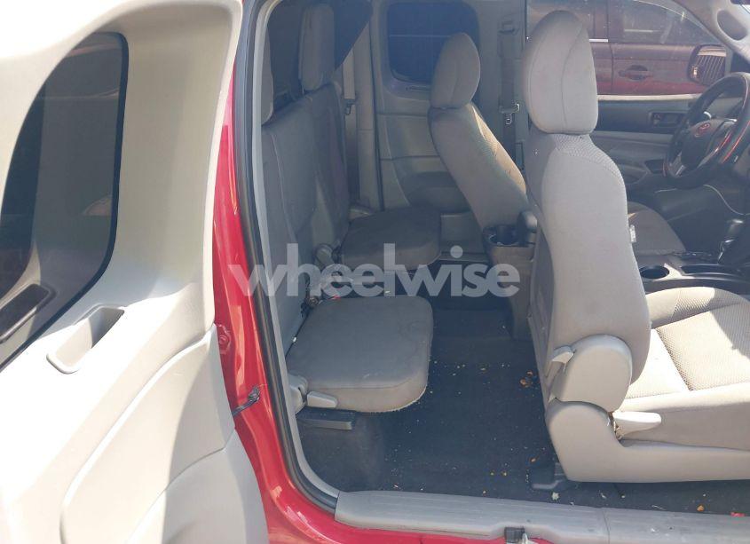 Photo 8 of 2015 Toyota Tacoma (VIN 5TFTX4CN3FX064864)