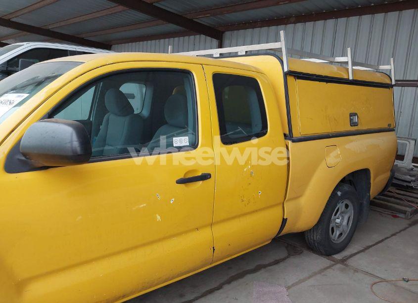 Photo 14 of 2015 Toyota Tacoma BASE (M5) (VIN 5TFTX4CN4FX054750)