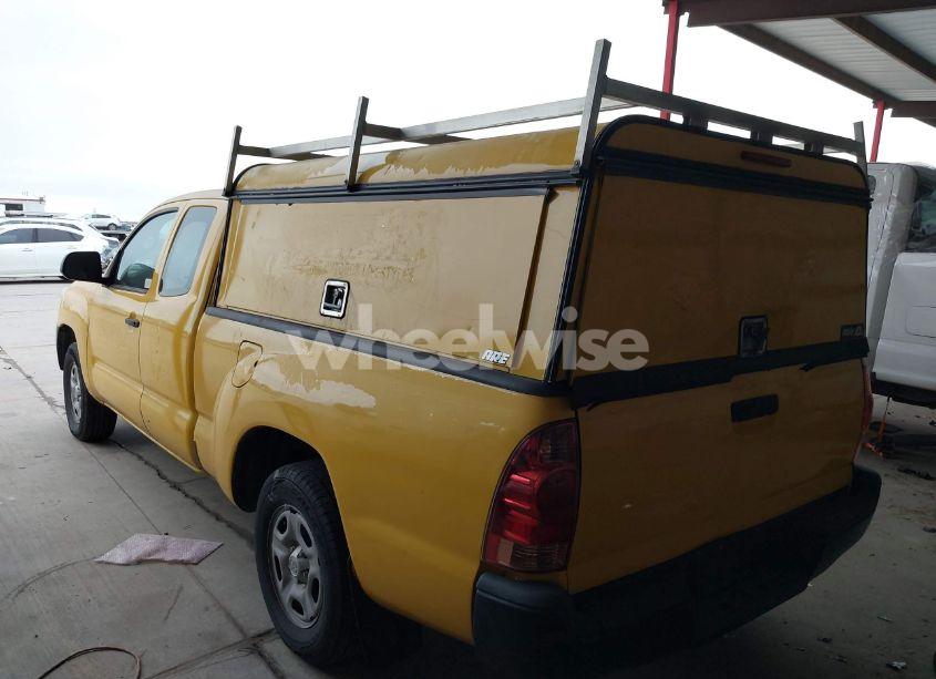 Photo 3 of 2015 Toyota Tacoma BASE (M5) (VIN 5TFTX4CN4FX054750)