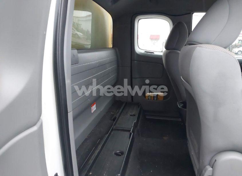 Photo 8 of 2015 Toyota Tacoma BASE (M5) (VIN 5TFTX4CN4FX054750)
