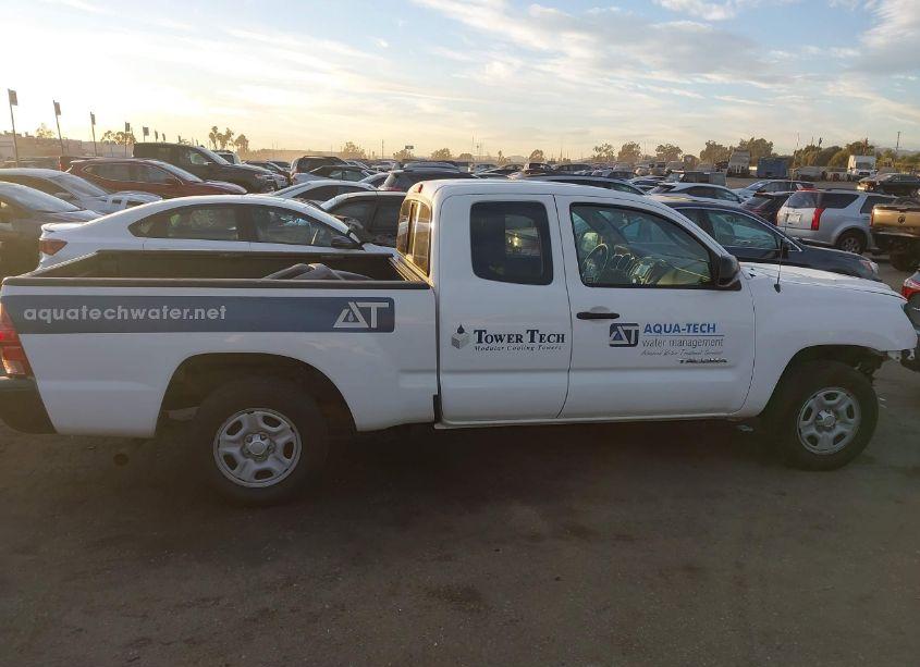 Photo 14 of 2015 Toyota Tacoma (VIN 5TFTX4CN4FX056711)