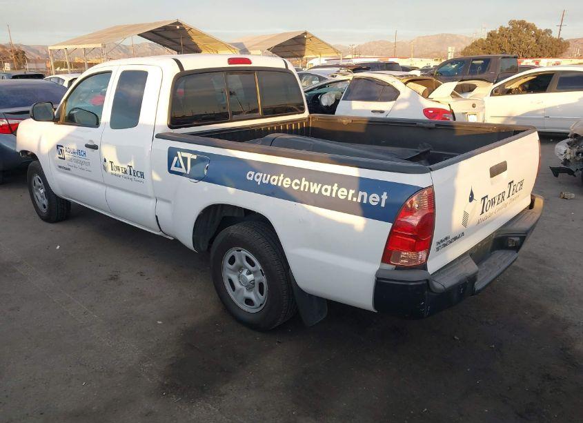 Photo 3 of 2015 Toyota Tacoma (VIN 5TFTX4CN4FX056711)