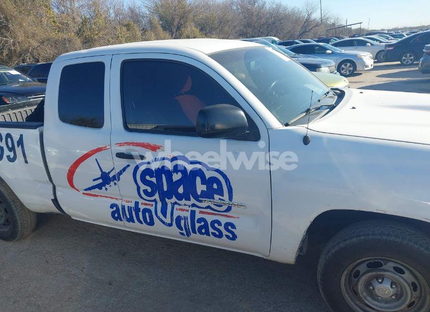 Photo 13 of 2011 Toyota Tacoma (VIN 5TFTX4CN5BX001369)