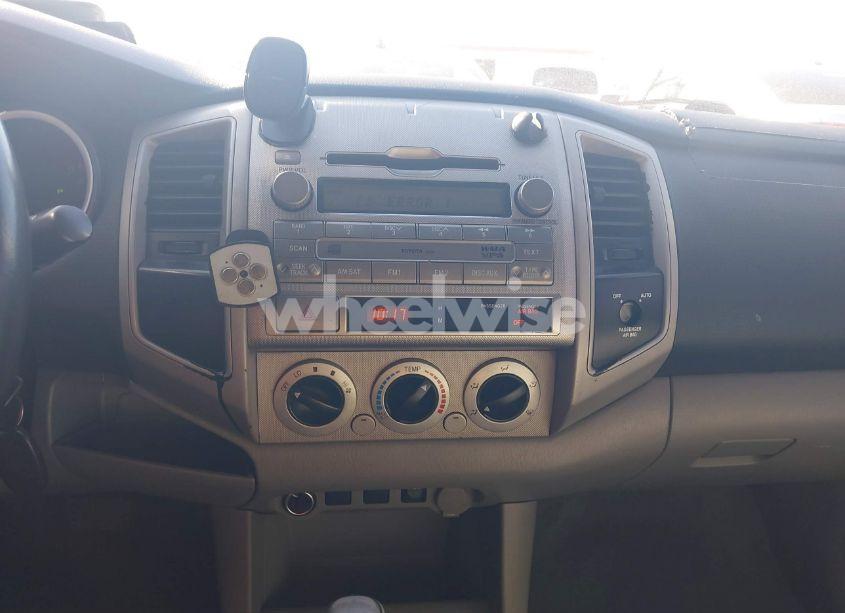 Photo 19 of 2011 Toyota Tacoma (VIN 5TFTX4CN5BX001369)