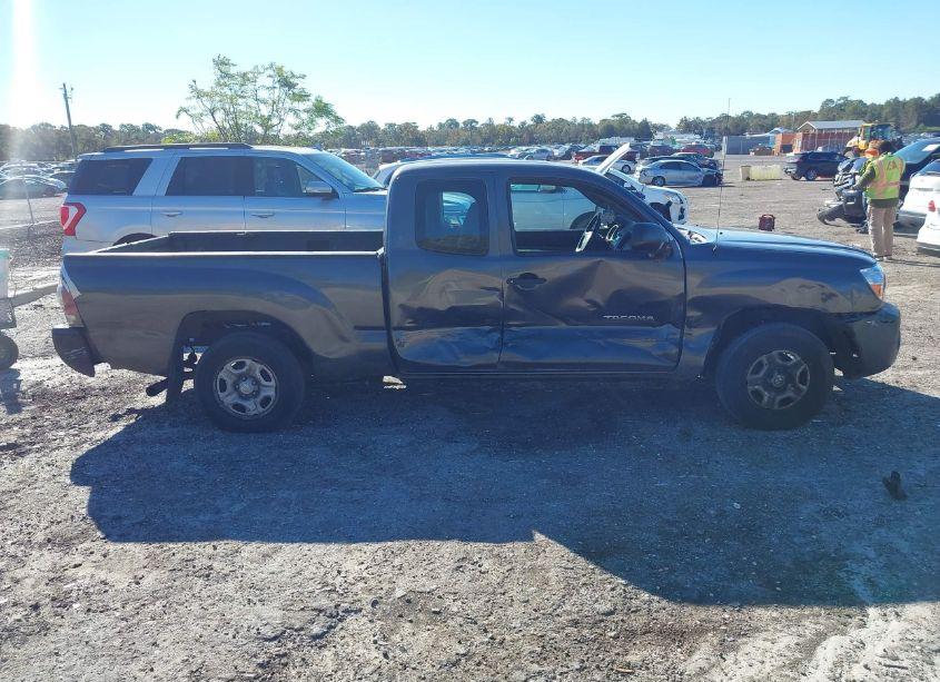 Photo 13 of 2011 Toyota Tacoma (VIN 5TFTX4CN5BX001758)