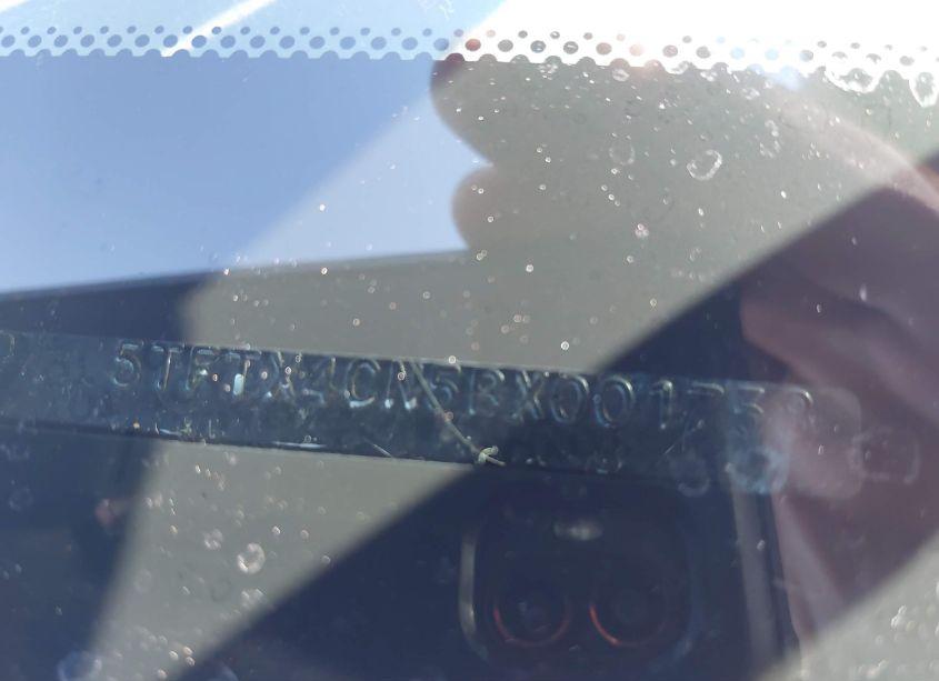 Photo 9 of 2011 Toyota Tacoma (VIN 5TFTX4CN5BX001758)