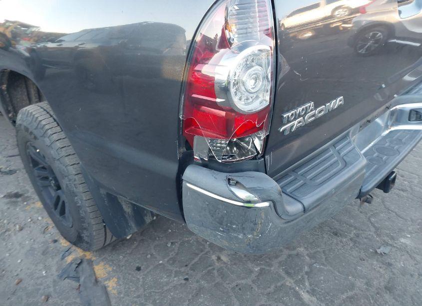Photo 18 of 2013 Toyota Tacoma ACCESS CAB (VIN 5TFTX4CN5DX031765)