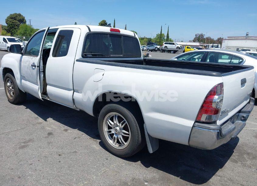 Photo 3 of 2014 Toyota Tacoma (VIN 5TFTX4CN5EX037339)