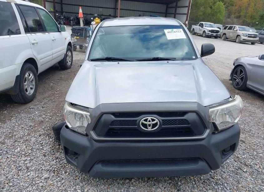 Photo 12 of 2015 Toyota Tacoma (VIN 5TFTX4CN5FX058032)