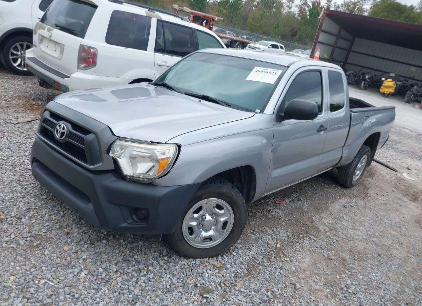 Photo 2 of 2015 Toyota Tacoma (VIN 5TFTX4CN5FX058032)