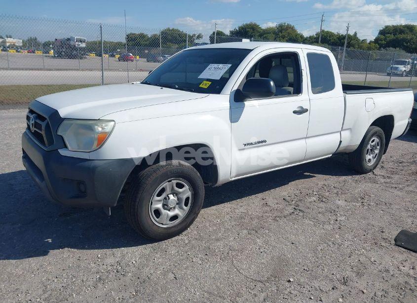 Photo 2 of 2014 Toyota Tacoma (VIN 5TFTX4CN6EX041223)