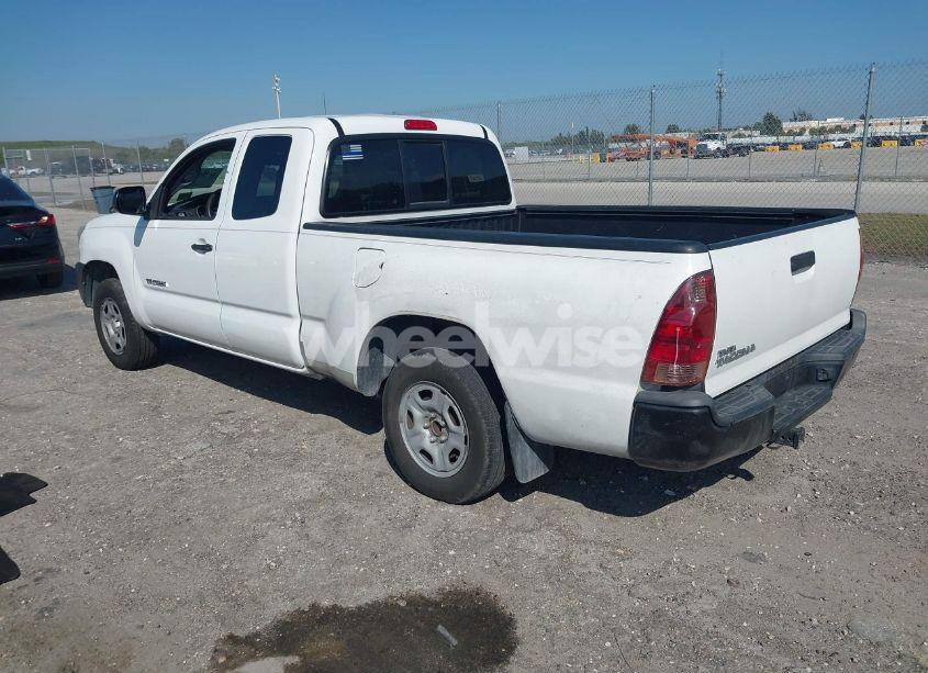 Photo 3 of 2014 Toyota Tacoma (VIN 5TFTX4CN6EX041223)