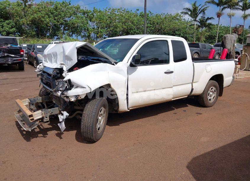 Photo 2 of 2014 Toyota Tacoma (VIN 5TFTX4CN6EX043618)