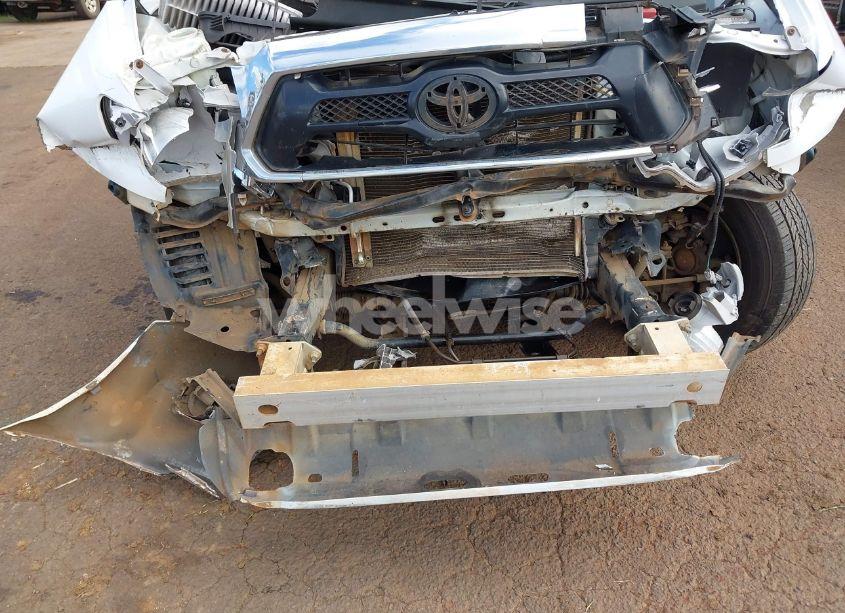 Photo 6 of 2014 Toyota Tacoma (VIN 5TFTX4CN6EX043618)