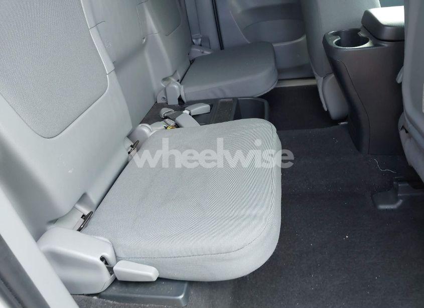 Photo 8 of 2014 Toyota Tacoma (VIN 5TFTX4CN6EX043618)