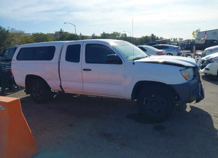 Photo 14 of 2015 Toyota Tacoma (VIN 5TFTX4CN6FX059805)