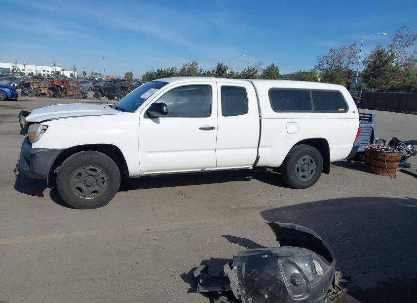 Photo 15 of 2015 Toyota Tacoma (VIN 5TFTX4CN6FX059805)