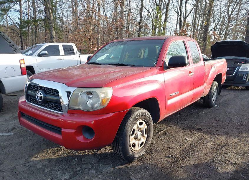 Photo 2 of 2011 Toyota Tacoma ACCESS CAB (VIN 5TFTX4CN7BX003821)