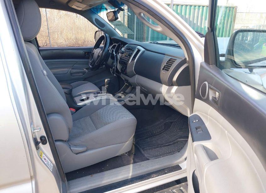 Photo 5 of 2012 Toyota Tacoma ACCESS CAB (VIN 5TFTX4CN7CX012651)