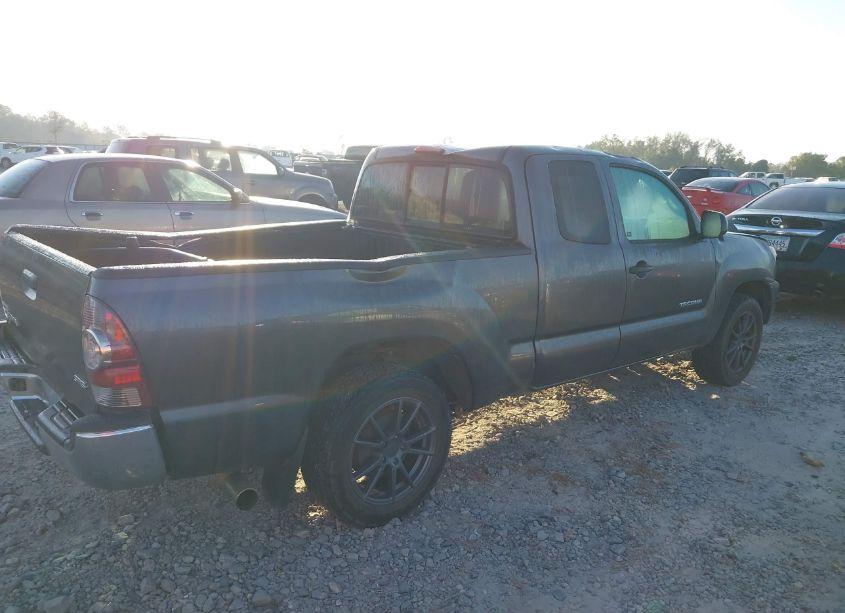 Photo 4 of 2013 Toyota Tacoma ACCESS CAB (VIN 5TFTX4CN7DX031153)
