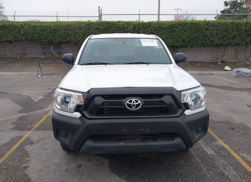 Photo 12 of 2015 Toyota Tacoma (VIN 5TFTX4CN7FX055777)