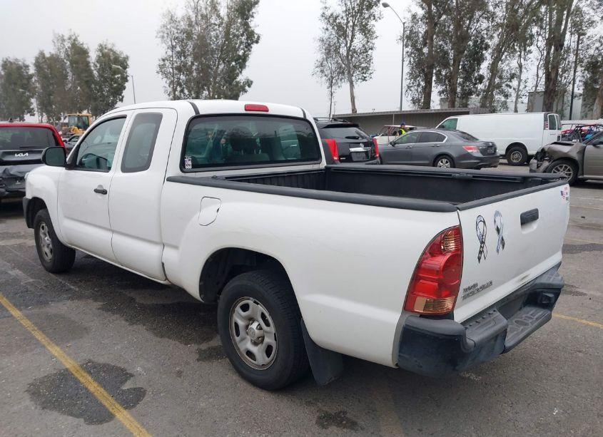 Photo 3 of 2015 Toyota Tacoma (VIN 5TFTX4CN7FX055777)
