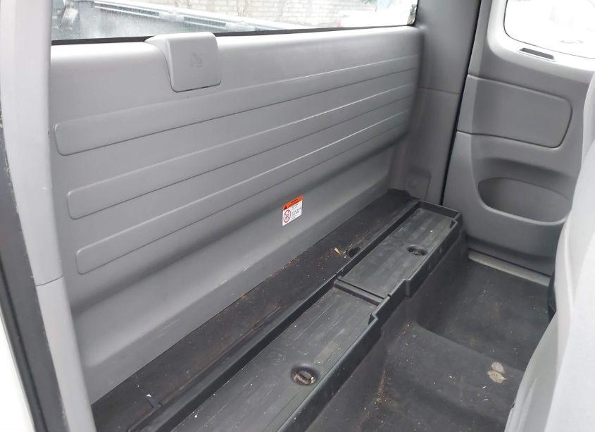 Photo 8 of 2015 Toyota Tacoma (VIN 5TFTX4CN7FX055777)