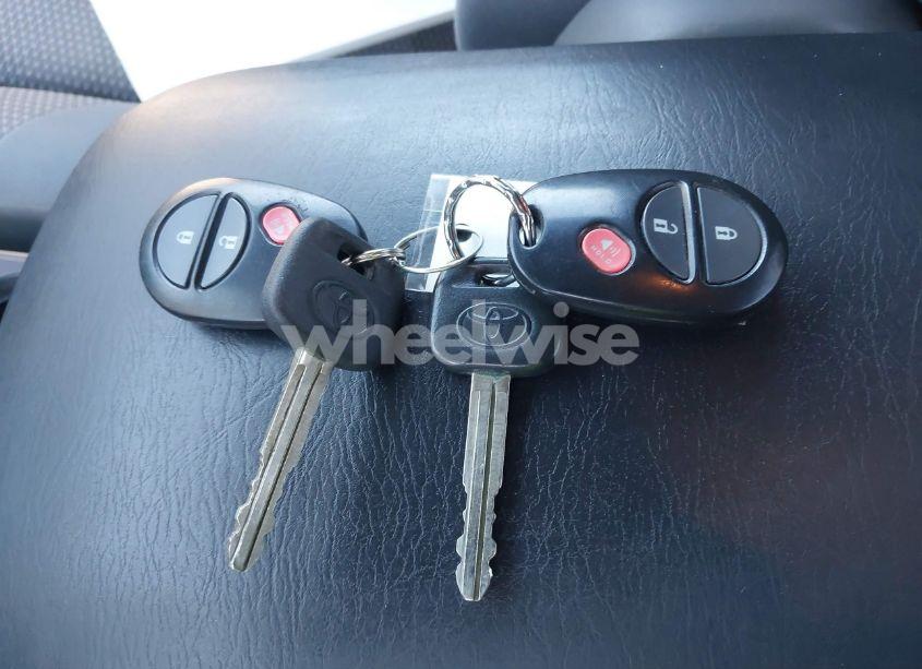 Photo 11 of 2015 Toyota Tacoma (VIN 5TFTX4CN7FX060557)
