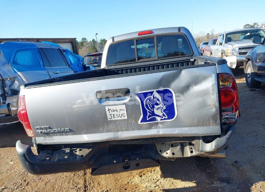 Photo 16 of 2015 Toyota Tacoma (VIN 5TFTX4CN7FX060557)