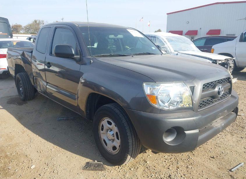 2011 Toyota Tacoma (VIN 5TFTX4CN8BX010115) main photo