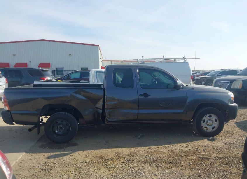 Photo 13 of 2011 Toyota Tacoma (VIN 5TFTX4CN8BX010115)