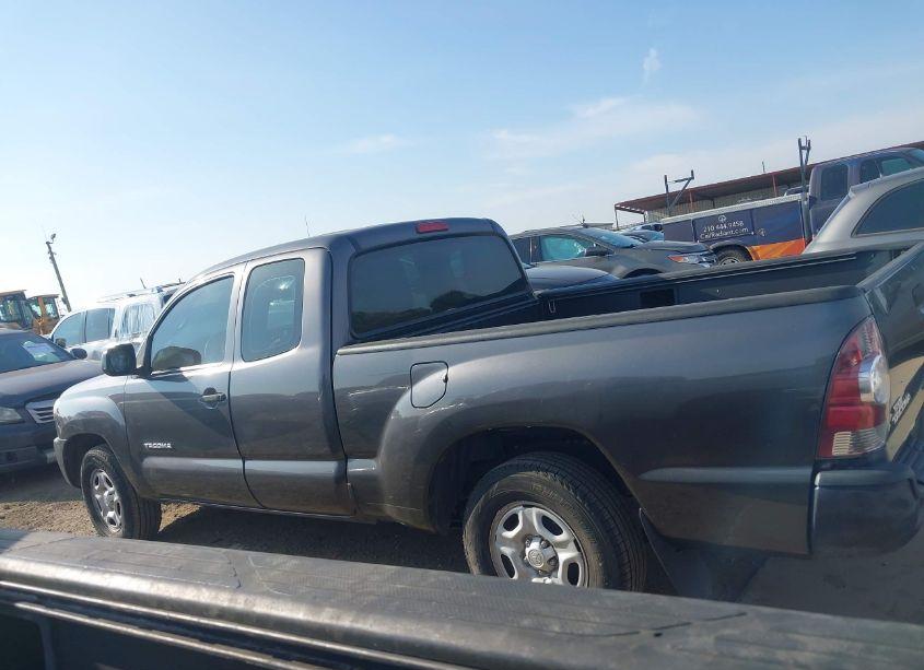 Photo 14 of 2011 Toyota Tacoma (VIN 5TFTX4CN8BX010115)