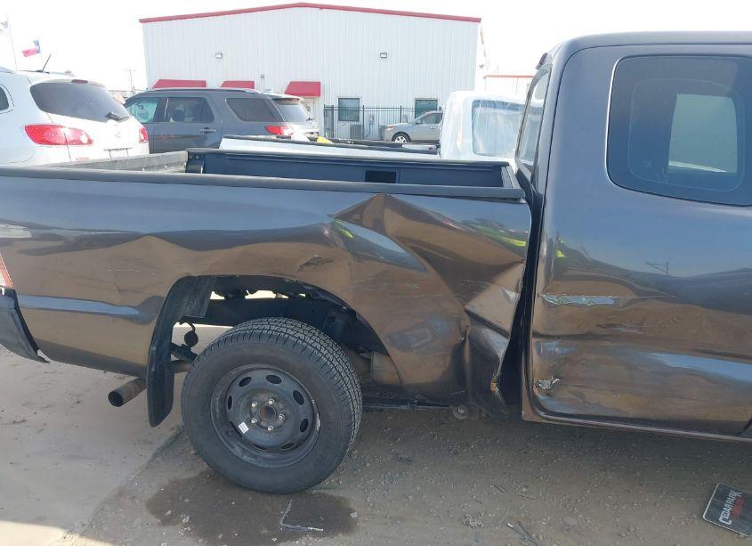 Photo 6 of 2011 Toyota Tacoma (VIN 5TFTX4CN8BX010115)