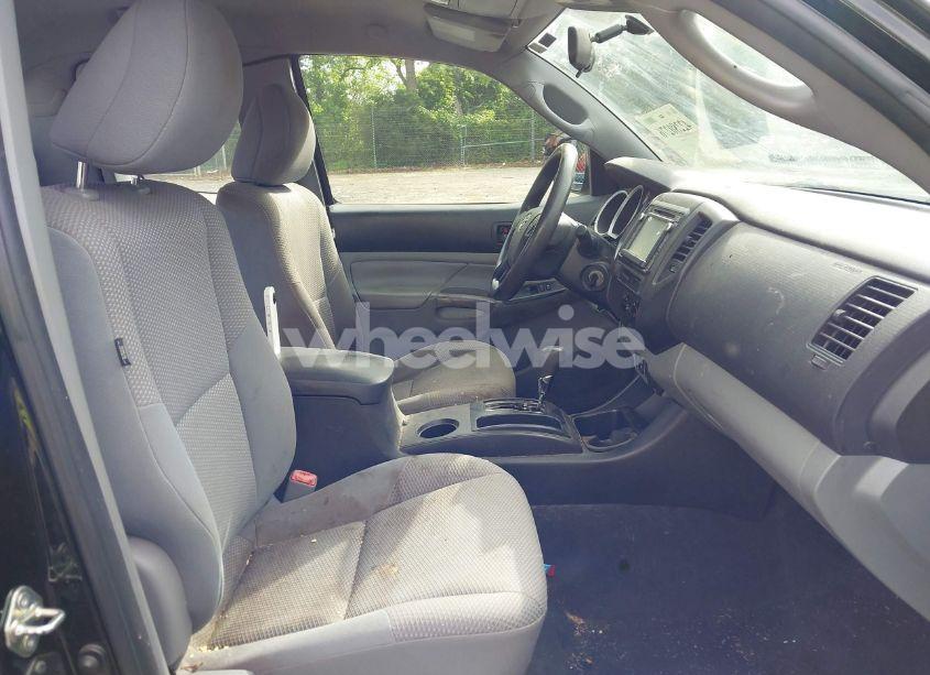 Photo 5 of 2015 Toyota Tacoma (VIN 5TFTX4CN8FX062155)
