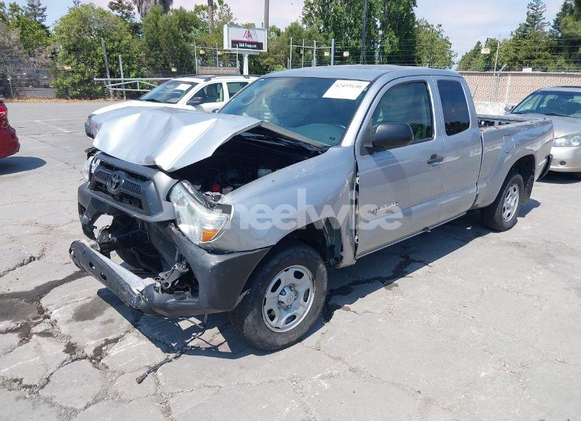 Photo 2 of 2015 Toyota Tacoma (VIN 5TFTX4CNXFX060276)